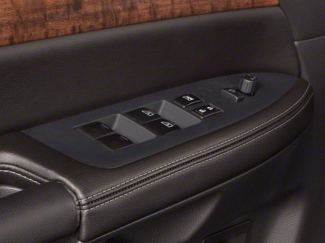 2013 Nissan Armada SV