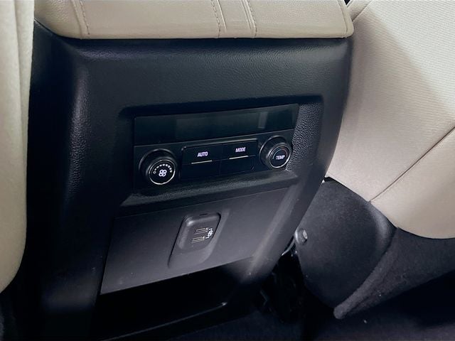 2022 Chevrolet Traverse LS w/1FL