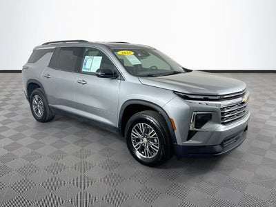 2025 Chevrolet Traverse LT 2LT