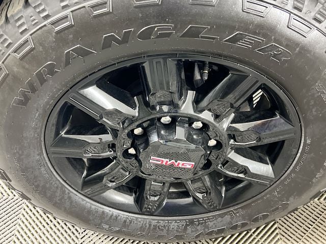 2025 GMC Sierra 2500HD AT4