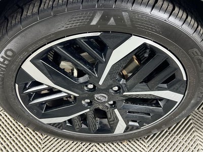 2024 Nissan Versa 1.6 SR
