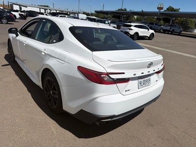 2025 Toyota Camry SE