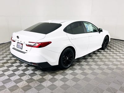 2025 Toyota Camry SE