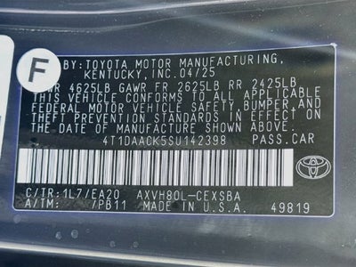 2025 Toyota Camry SE