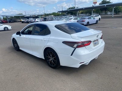 2022 Toyota Camry SE