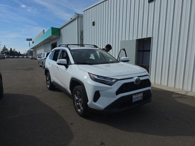 2022 Toyota RAV4 Hybrid XLE