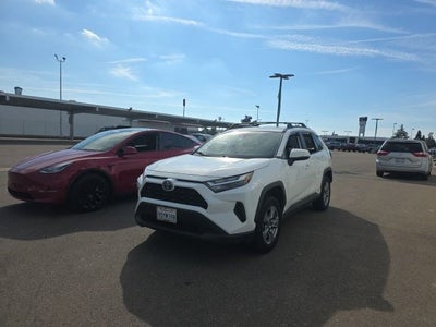 2022 Toyota RAV4 Hybrid XLE