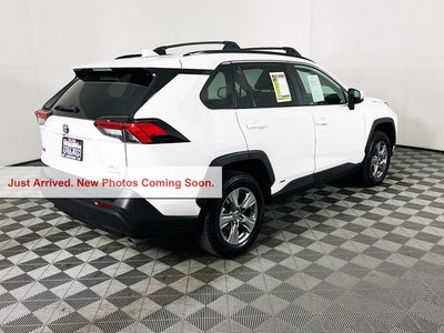 2022 Toyota RAV4 Hybrid XLE