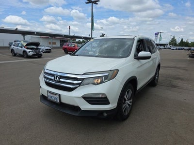 2017 Honda Pilot EX-L w/Rear Entertainment System