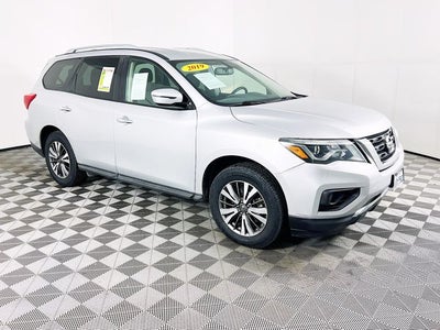 2019 Nissan Pathfinder SV