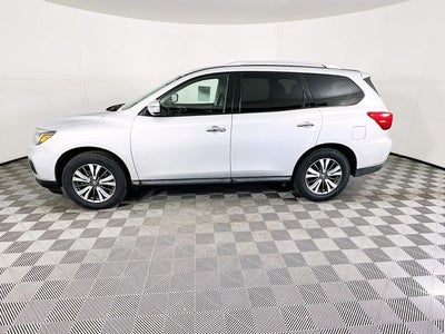 2019 Nissan Pathfinder SV
