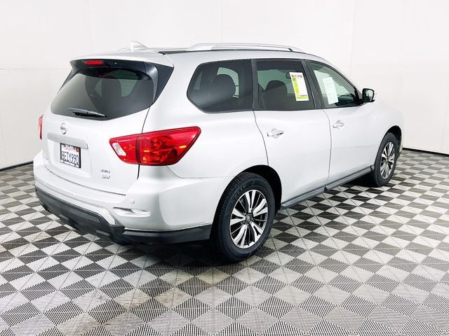 2019 Nissan Pathfinder SV