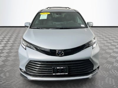 2026 Toyota Sienna Woodland Edition