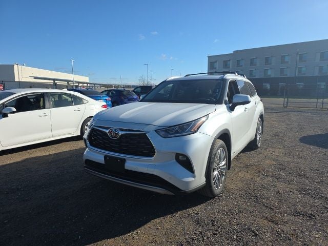 2026 Toyota Highlander Hybrid Platinum