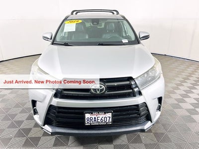 2019 Toyota Highlander SE