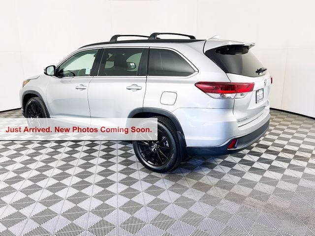 2019 Toyota Highlander SE