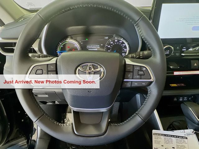 2026 Toyota Highlander Hybrid XLE