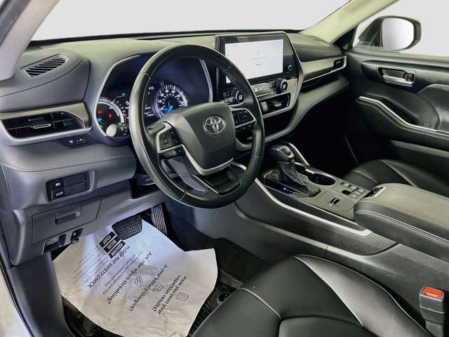 2023 Toyota Highlander Hybrid XLE