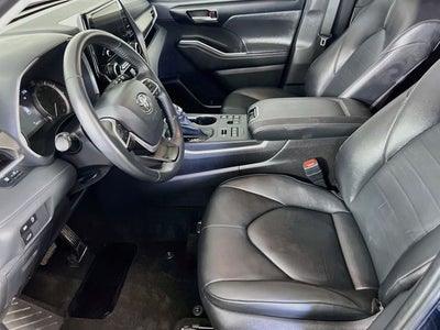 2025 Toyota Highlander XLE