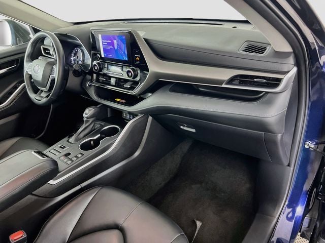 2025 Toyota Highlander XLE