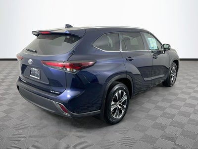 2025 Toyota Highlander XLE