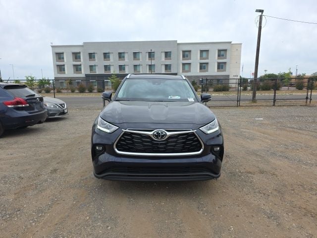 2026 Toyota Highlander Hybrid Limited