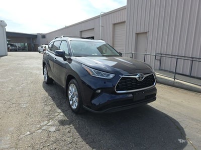 2026 Toyota Highlander Hybrid Limited