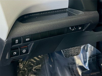 2025 Toyota Sienna XLE 8 Passenger