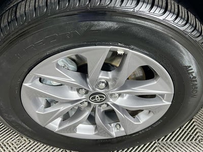 2025 Toyota Sienna XLE 8 Passenger