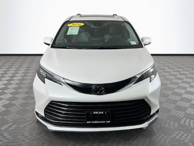 2026 Toyota Sienna XLE 8 Passenger