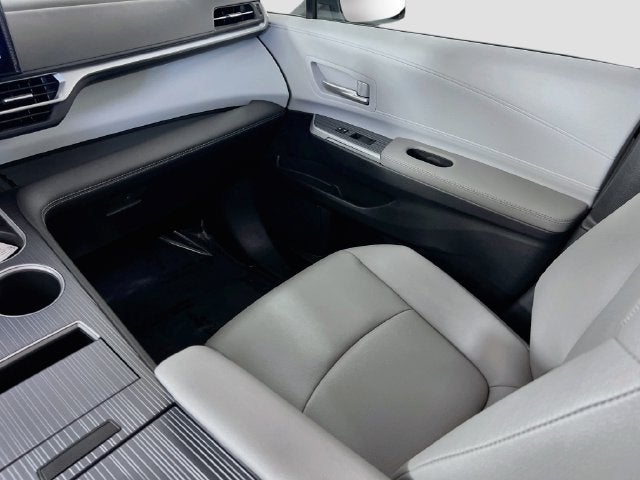 2026 Toyota Sienna XLE 8 Passenger