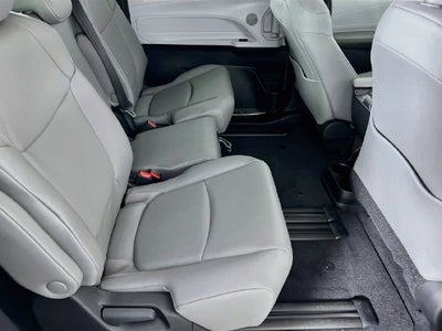 2026 Toyota Sienna XLE 8 Passenger