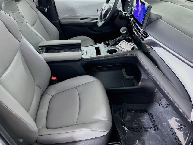 2026 Toyota Sienna XLE 8 Passenger