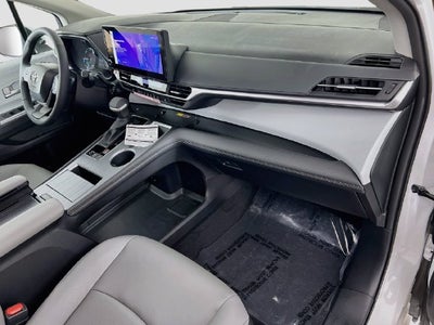 2026 Toyota Sienna XLE 8 Passenger