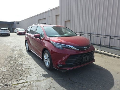 2026 Toyota Sienna XLE 7 Passenger
