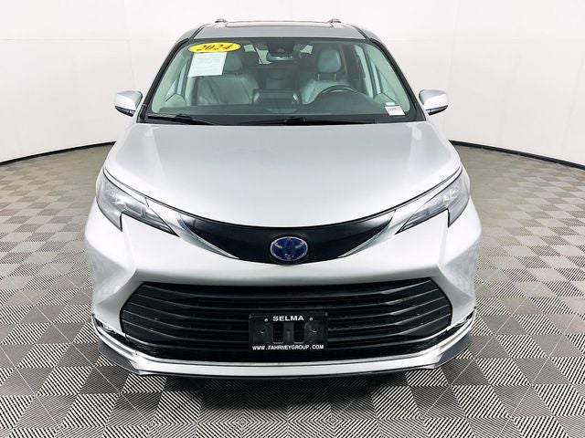 2024 Toyota Sienna XLE