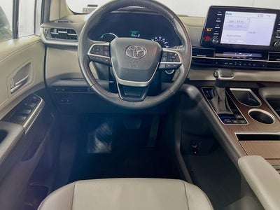 2024 Toyota Sienna XLE