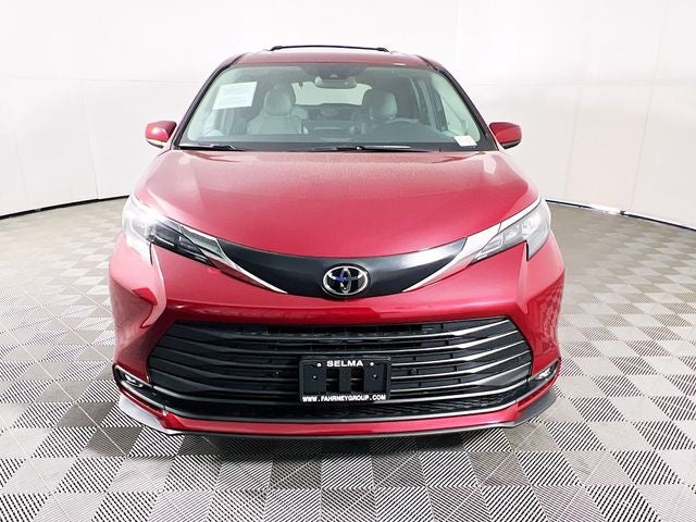 2026 Toyota Sienna XLE 7 Passenger