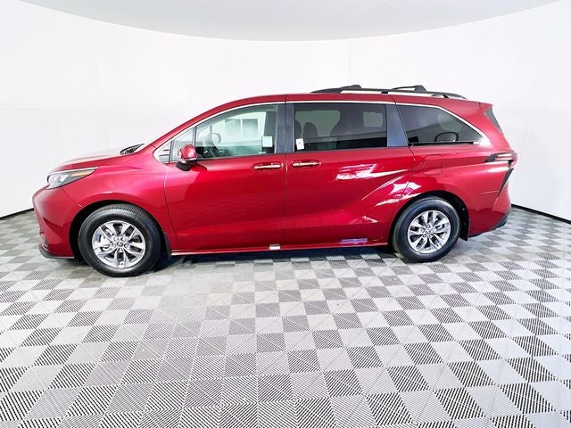 2026 Toyota Sienna XLE 7 Passenger