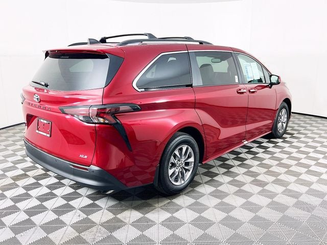 2026 Toyota Sienna XLE 7 Passenger
