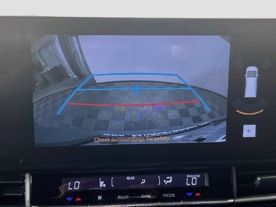 2025 Toyota Sienna XLE 8 Passenger