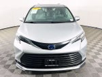 2025 Toyota Sienna XLE 8 Passenger