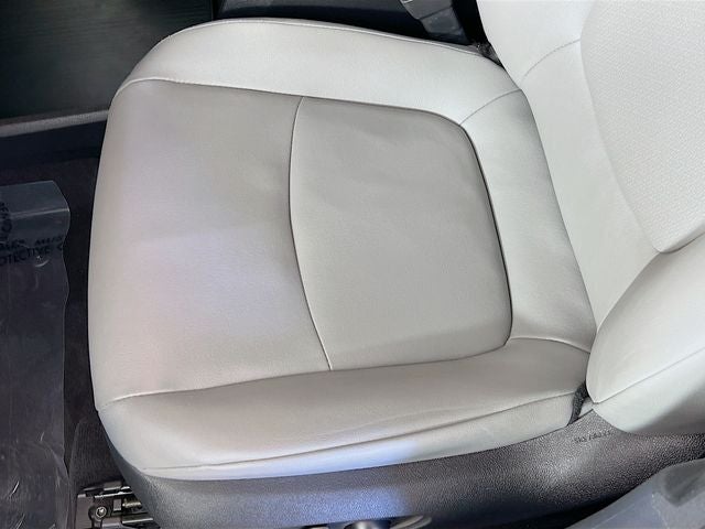 2025 Toyota Sienna XLE 8 Passenger