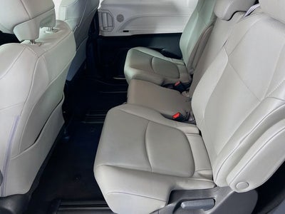 2025 Toyota Sienna XLE 8 Passenger