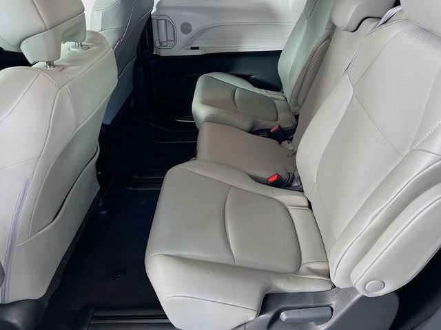 2025 Toyota Sienna XLE 8 Passenger