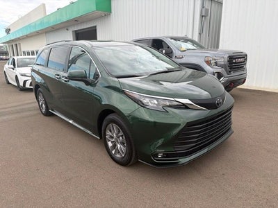 2026 Toyota Sienna XLE 8 Passenger