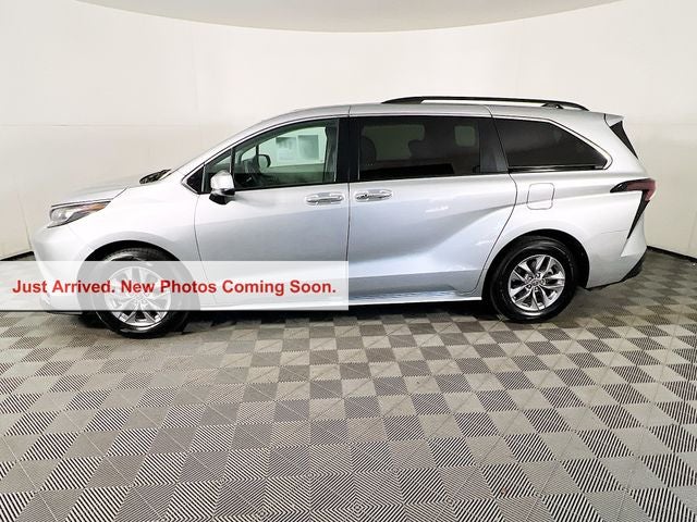 2024 Toyota Sienna XLE