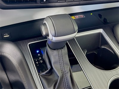 2025 Toyota Sienna XLE 8 Passenger