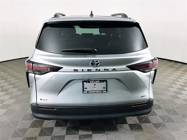 2025 Toyota Sienna XLE 8 Passenger