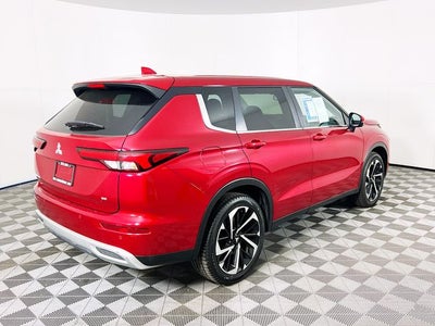 2024 Mitsubishi Outlander SE